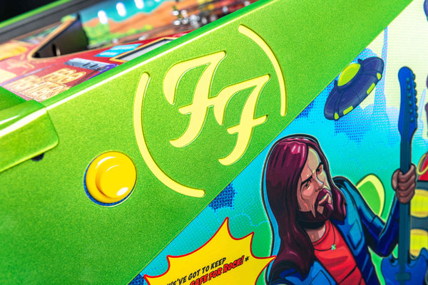 Foo Fighters Limited Edition Stern Pinball